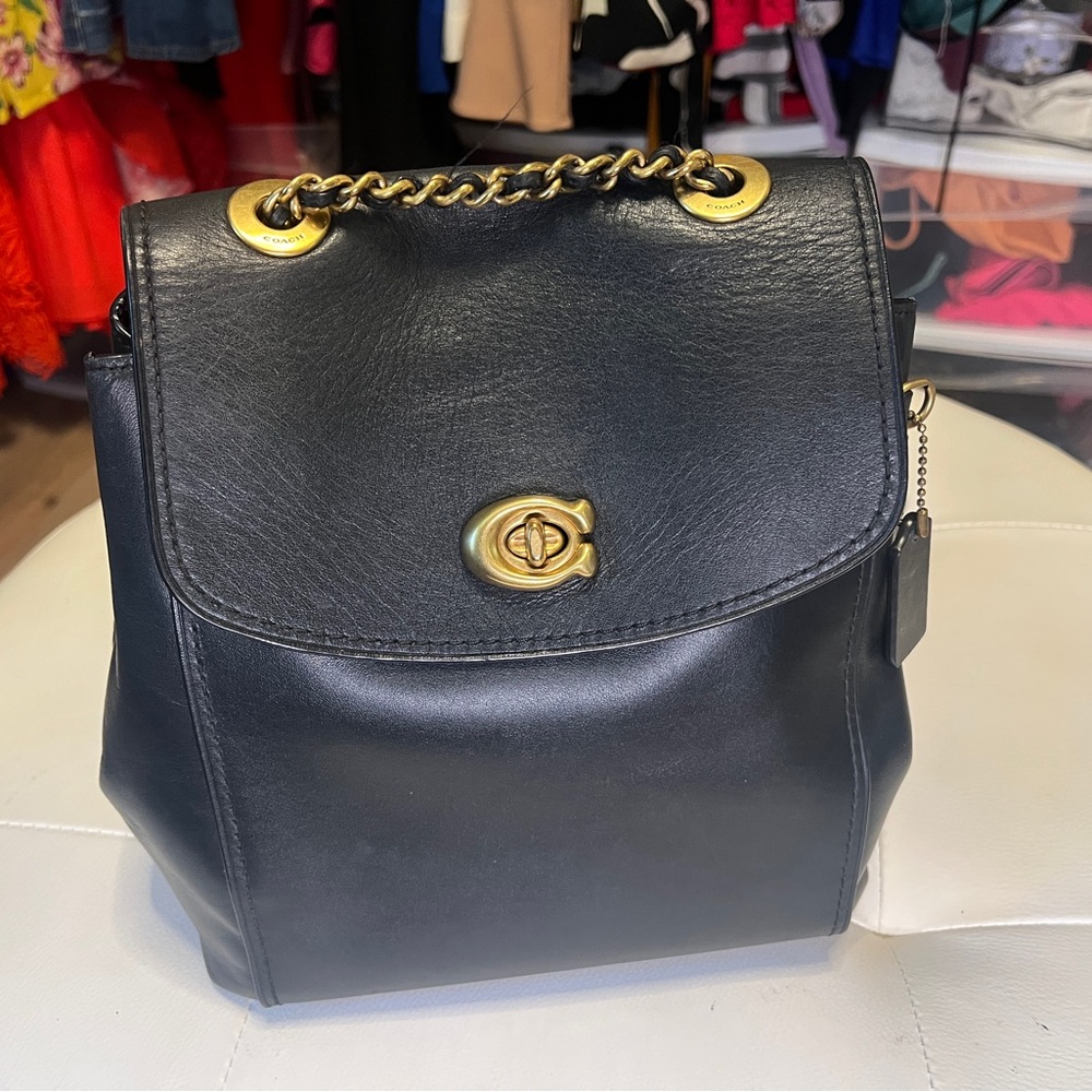 Black Leather Chain Strap Bag.